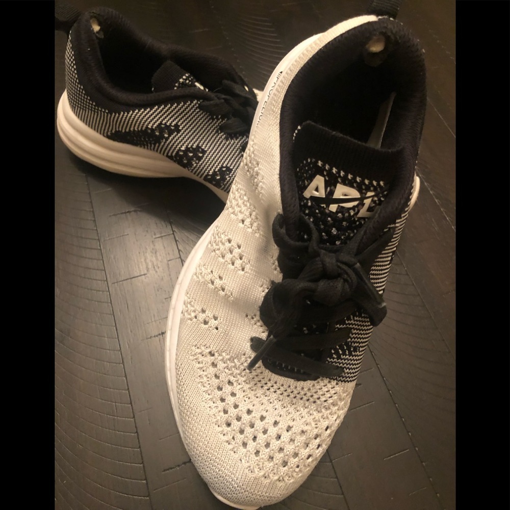 APL TECHLOOM PRO W ATHLETIC SHOES WHITE/BLACK PROPELIUM SIZE 6